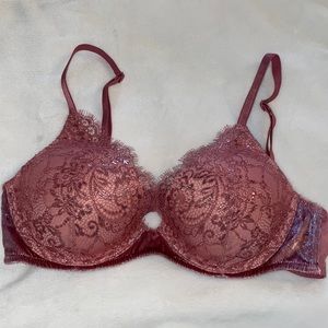 VS Very Sexy lightly lined plunge bra